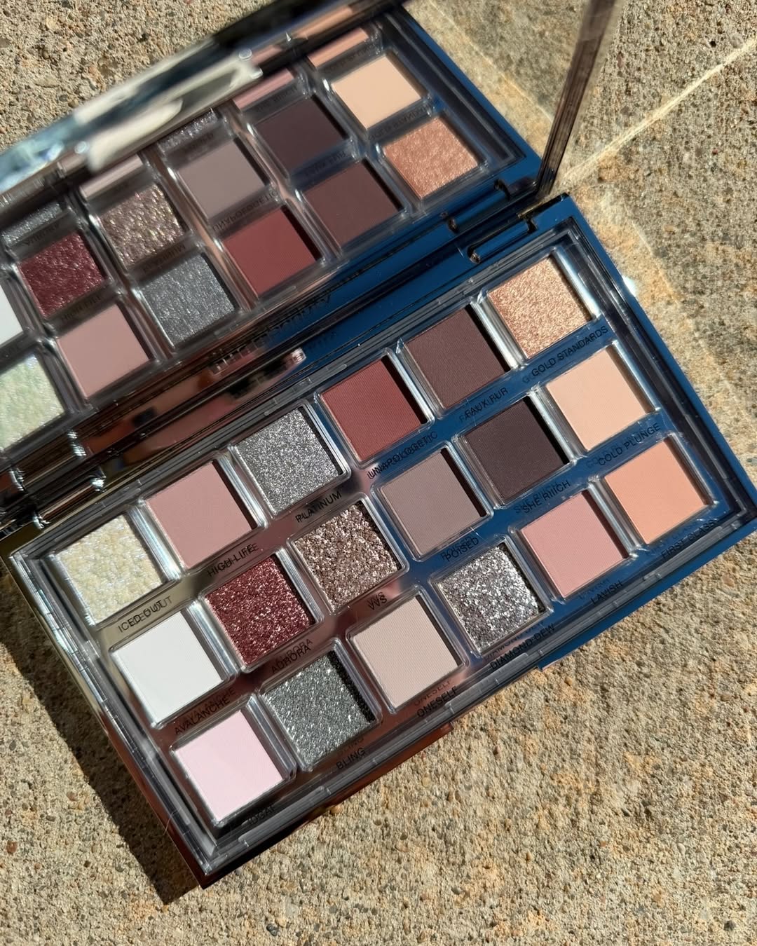 HUDAMOJI -ICY NUDE EYESHADOW PALETTE